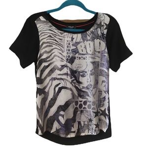 2/$30 Olsen Europe Black and White Graphic Print Top Size 4